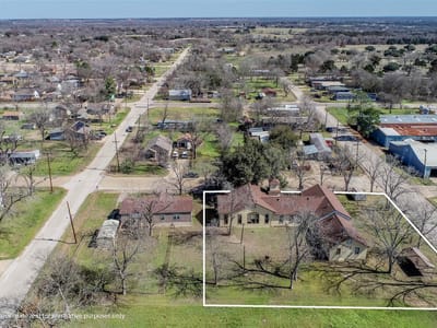 Kitchen at 1502 W 9th St - NA, Caldwell, TX