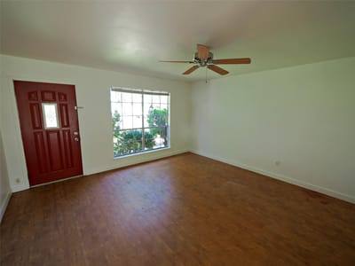 Photo 2 of 9 at 1503 Meadows DR - 3 bed 2 bath home