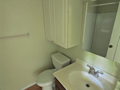 Photo 5 of 9 at 1503 Meadows DR - 3 bed 2 bath home