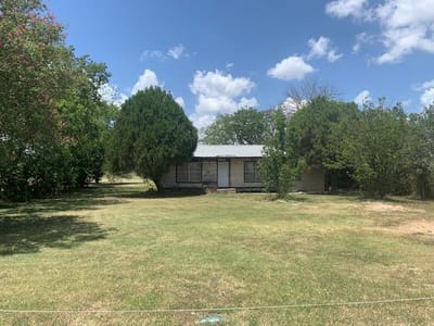 Living area at 1503 N Burleson St - A0220 - Z Hinton Surv, Kyle, TX
