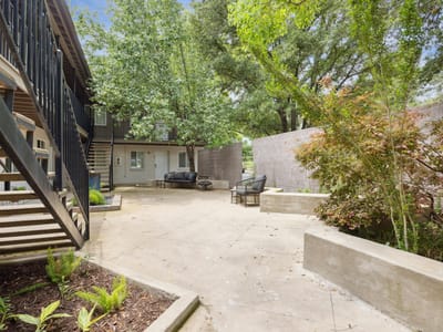 Primary bedroom - 1503 W 9th St Unit #204 Primary bedroom at 1503 W 9th St Unit #204 - 1 bed 1 bath home