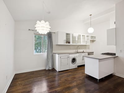 Photo 3 of 22 at 1503 W 9th ST Unit #204 - 1 bed 1 bath home