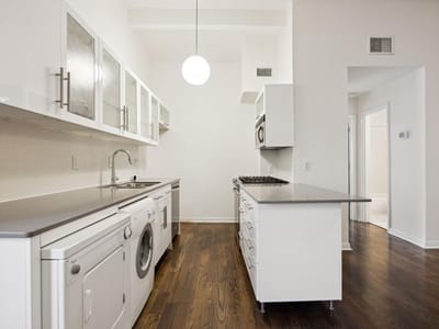 Photo 5 of 22 at 1503 W 9th ST Unit #204 - 1 bed 1 bath home
