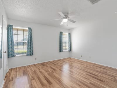 Primary bedroom at 1503 W Braker LN Unit #A - 2 bed 1 bath home