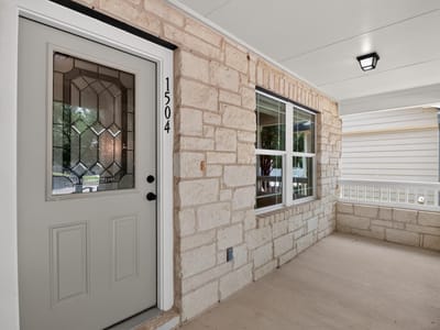 Living area at 1504 Rices Crossing LN - 3 bed 2 bath home