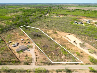 Primary bedroom at 1505 Barth Rd - Oakmont Estates, Dale, TX