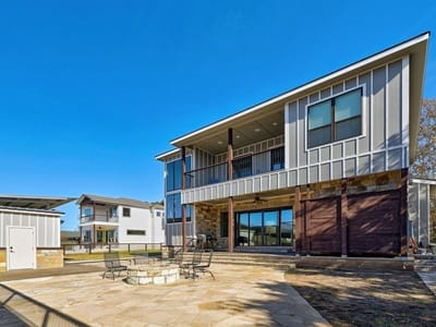 Primary bedroom at 1506 Hill Top Dr Unit #A & E - 3 bed 2 bath home