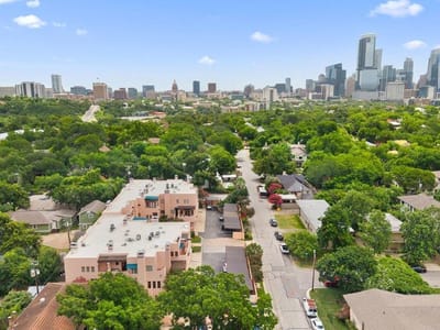 Living area at 1506 W 13th ST Unit #1 - 2 bed 2 bath home