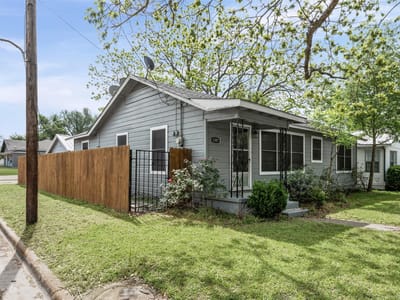 Kitchen at 1507 N Cleveland Ave - 3 bed 2 bath home