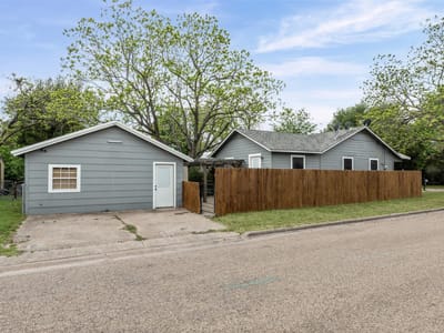 Primary bedroom at 1507 N Cleveland Ave - 3 bed 2 bath home