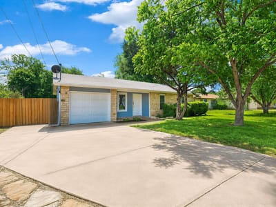 Kitchen at 1508 Long Branch DR - 3 bed 2 bath home