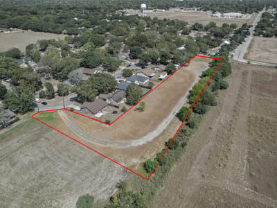 Primary bedroom at 1508 Pendergrass St - Lake View, Lockhart, TX