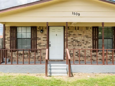 Primary bedroom at 1509 Anna Lee DR - 3 bed 2 bath home