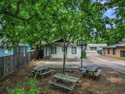 Primary bedroom at 1509 W Koenig Ln - Breezy Hollow Add Sec 01, Austin, TX