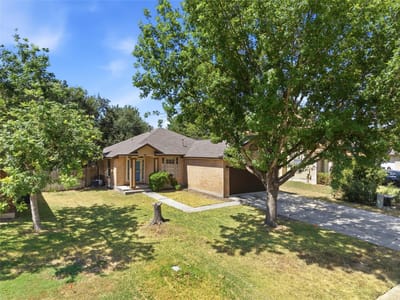 Property photo 5 at 151 Henke CV - 3 bed 2 bath home