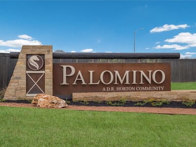 Living area at 15104-B Afleet Alex ST Unit #B - 4 bed 2 bath home