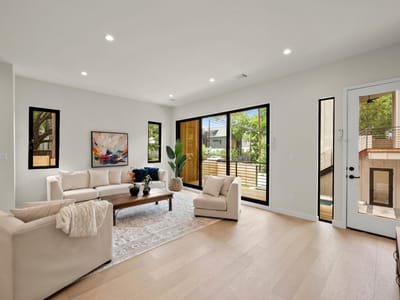 Property photo 2 at 1514 Newton St - 5 bed 3 bath home