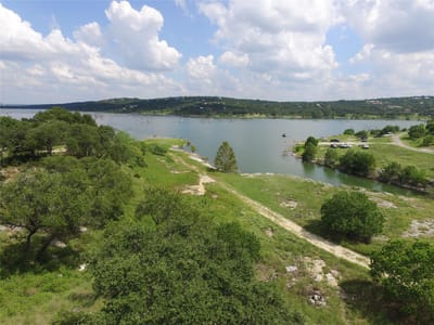 Living area at 1516 Ensenada DR - ENSENADA SHORES AT CANYON LAKE, Canyon Lake, TX