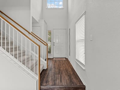 Photo 4 - 1517 Fern Ridge LN Photo 4 of 40 at 1517 Fern Ridge LN - 3 bed 2 bath home