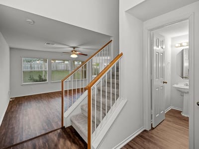 Photo 5 - 1517 Fern Ridge LN Photo 5 of 40 at 1517 Fern Ridge LN - 3 bed 2 bath home