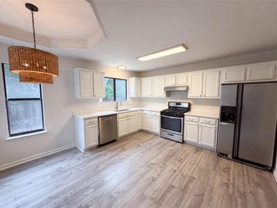 Property photo 2 at 1517 River Oak DR - 4 bed 2 bath home