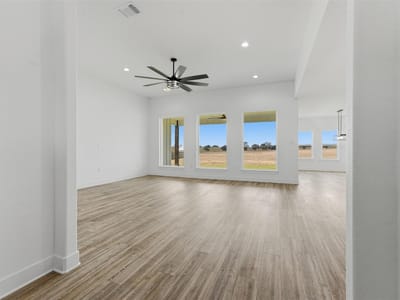 Photo 5 of 40 at 152 Creekwood DR - 4 bed 2 bath home