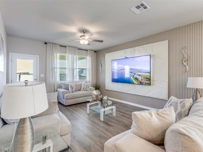 Living area at 152 Papaya Dr - 3 bed 2 bath home