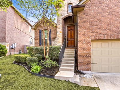 Primary bedroom at 152 Stone View TRL - 4 bed 2 bath home