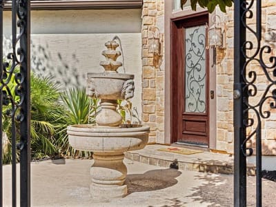 Photo 3 of 20 at 15200 Lariat TRL - 3 bed 2 bath home