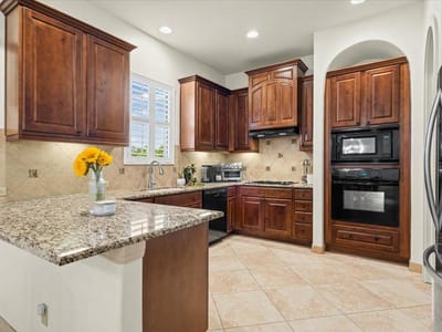 Photo 5 of 20 at 15200 Lariat TRL - 3 bed 2 bath home