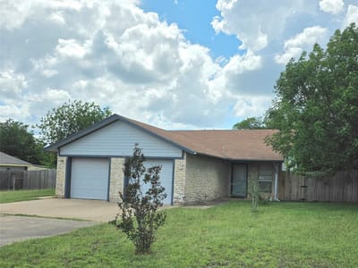 Primary bedroom at 15208 Spring Hill LN - Spring Hill Village, Pflugerville, TX