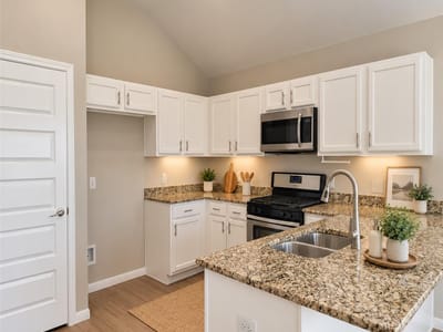 Photo 4 of 13 at 1522 Colton LN - 3 bed 2 bath home