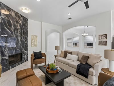 Living area at 15232 Fernhill DR - 4 bed 2 bath home