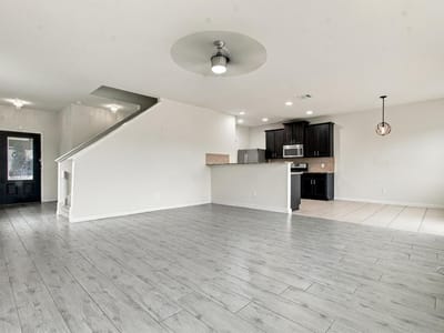 Photo 4 of 40 at 1524 Treeta TRL - 3 bed 2 bath home