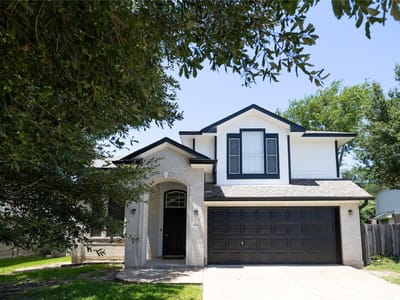 Living area at 1526 Lorson LOOP - 4 bed 2 bath home