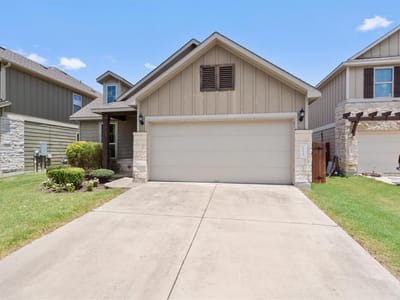 Living area at 153 Carlina LOOP - 4 bed 2 bath home