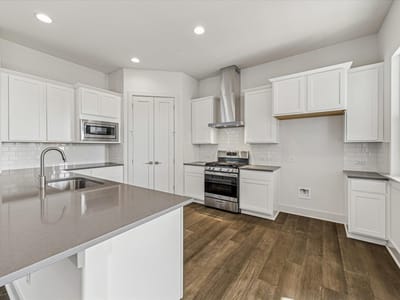 Photo 4 of 10 at 1531 N Red Bud LN Unit #24 - 4 bed 3 bath home