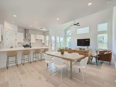 Photo 2 of 10 at 1531 N Red Bud LN Unit #33 - 4 bed 3 bath home
