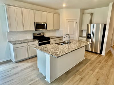 Living area at 154 Boondoggle RDG - 5 bed 2 bath home