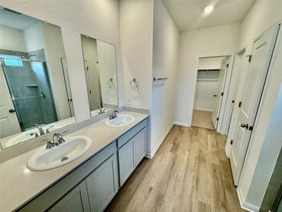 Primary bedroom at 154 Boondoggle RDG - 5 bed 2 bath home