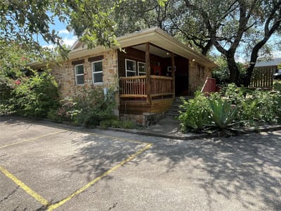 Photo 3 of 17 at 15401 Nightingale LN - Lakeway, Austin, TX