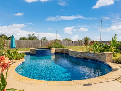 Property photo 2 at 155 Comanche CIR - 5 bed 3 bath home