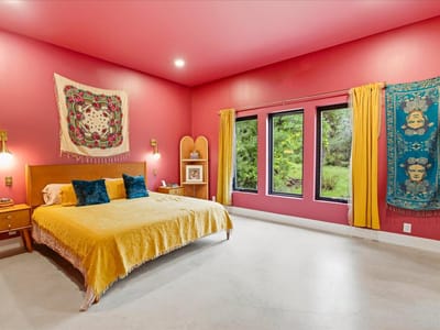 Primary bedroom at 1550 Montell RD - 3 bed 2 bath home