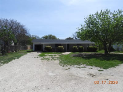 Living area at 15500 Lymko Dr - na, Austin, TX