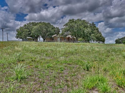 Property photo 2 at 1552 Holub RD - 4 bed 3 bath home