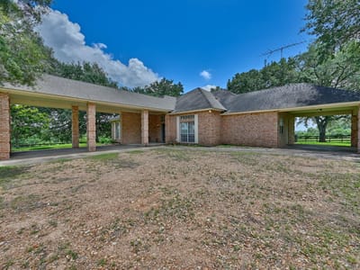 Property photo 3 at 1552 Holub RD - 4 bed 3 bath home