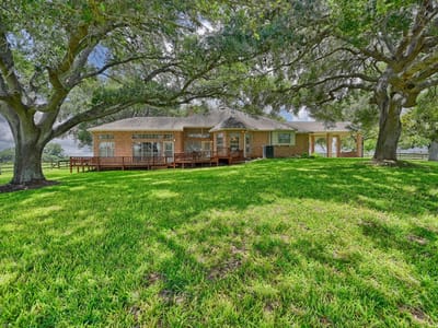 Property photo 4 at 1552 Holub RD - 4 bed 3 bath home
