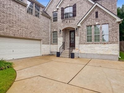 Photo 3 of 38 at 15525 Echo Hills DR - 5 bed 3 bath home