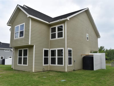 Living area at 1559 County Road 119 - 4 bed 3 bath home