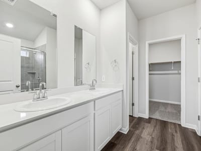 Bathroom at 156 Sleep HOLW - 3 bed 2 bath home
